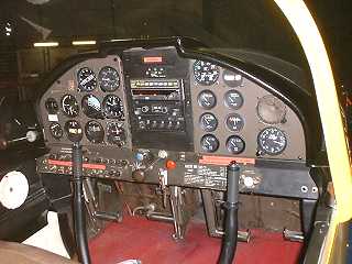 Cockpit Morana Rallye  Domergue Aviation